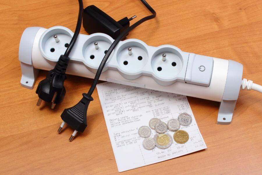 Rachunek za prąd z czego się składa - listwa elektryczna
